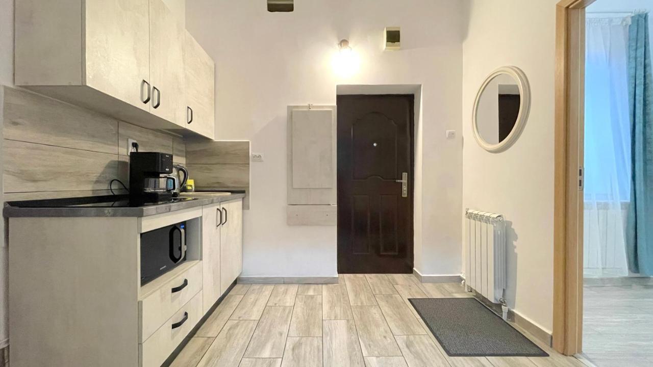 Evu Long Street Apartment Brasov Exterior photo